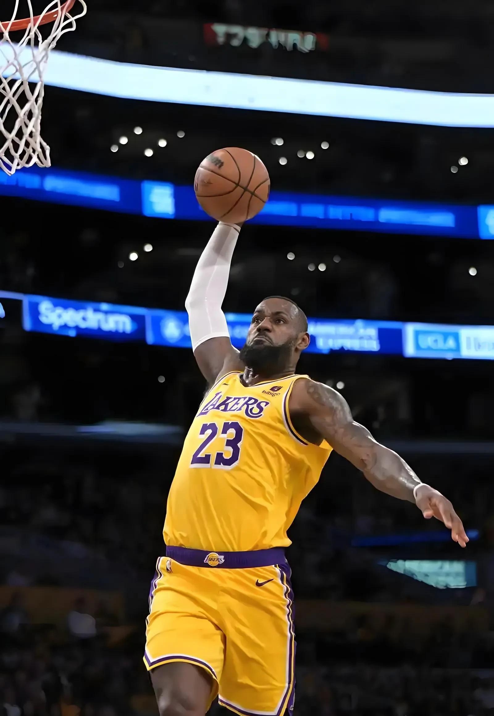 关于法兰克福训练开放日,窗口期扳平良机引欢呼,NBA季后赛在即,轮换策略成焦点的信息 关于法兰克福训练开放日,窗口期扳平良机引欢呼,NBA季后赛在即,轮换策略成焦点的信息